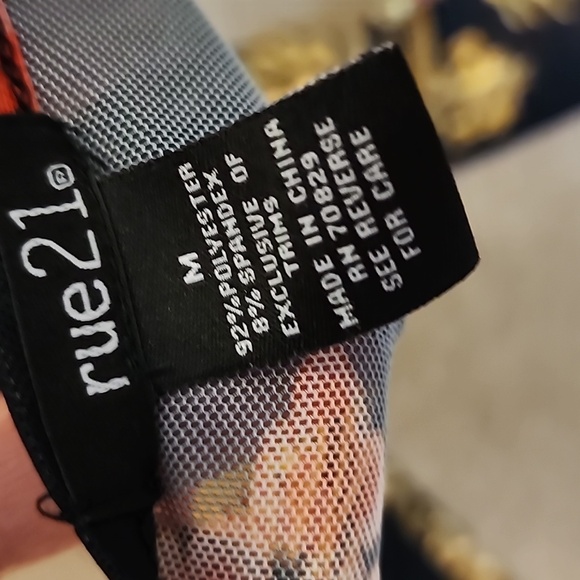 NWOT Med Bodysuit - Picture 3 of 4